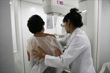 Từ 50 tuổi, phụ nữ mới cần chụp quang tuyến vú mỗi năm 1 lần